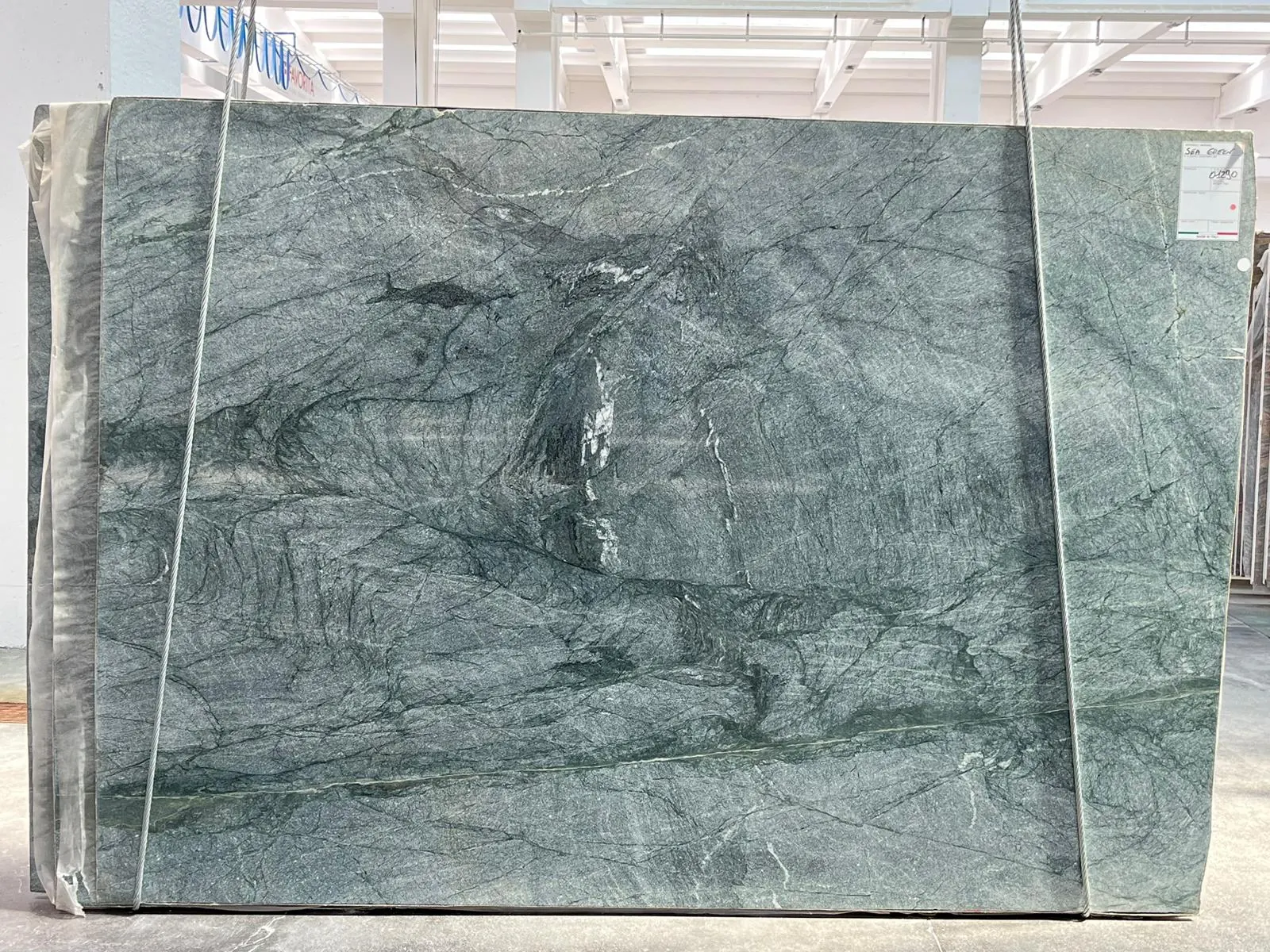 Sea Green, кварцит — образец натурального камня