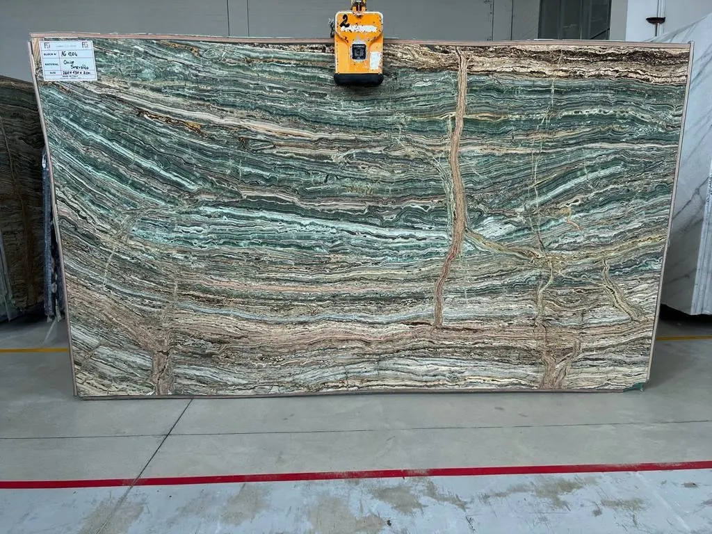 Onice Verde Smeraldo, оникс — образец натурального камня